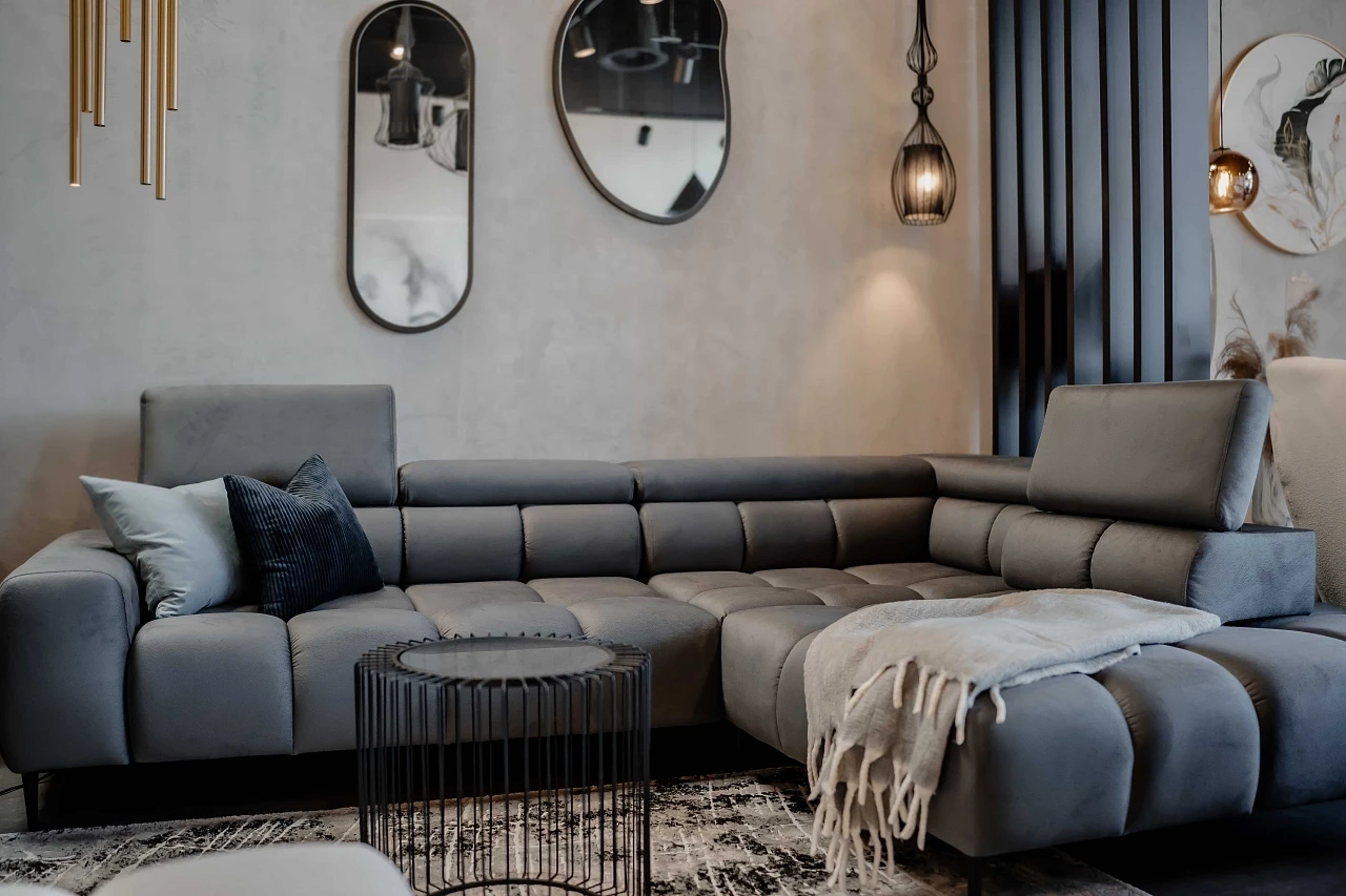 SHOWROOM FURNIPOL LOUNGE 